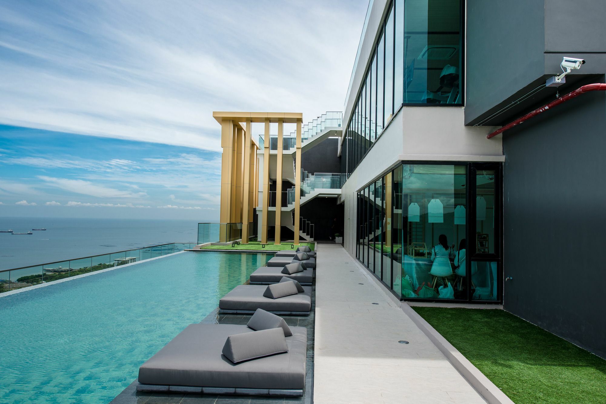 Knightsbridge The Ocean Sriracha By Crown Residence Si Racha Exterior photo